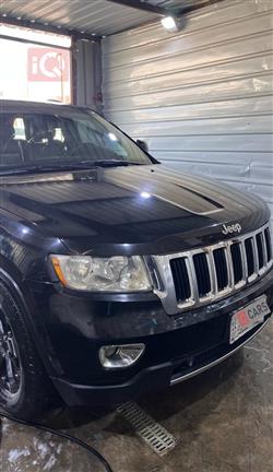 جیپ گراند شیرۆکی